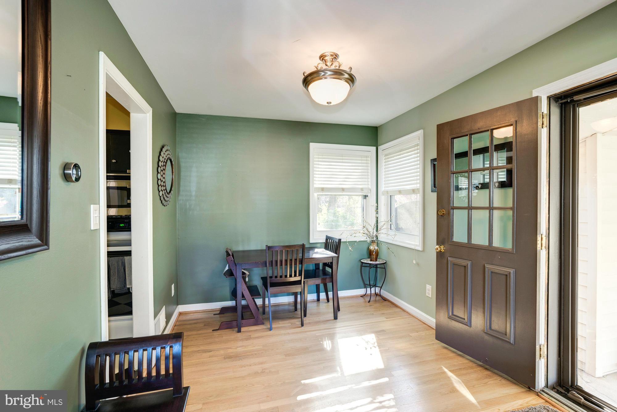 LYNBROOK - Residential