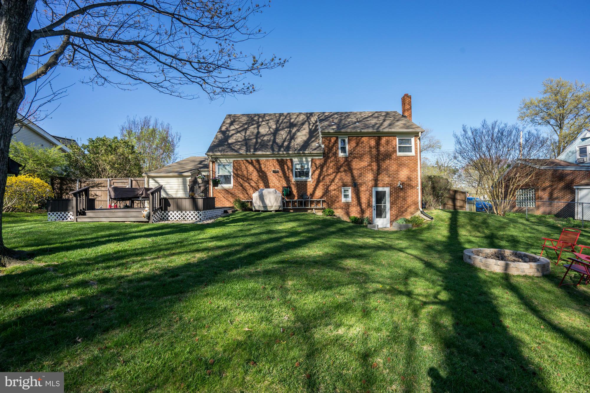 LYNBROOK - Residential