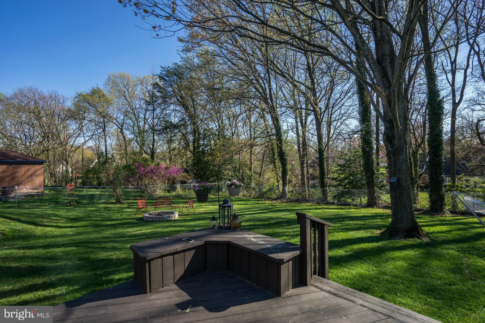 LYNBROOK - Residential