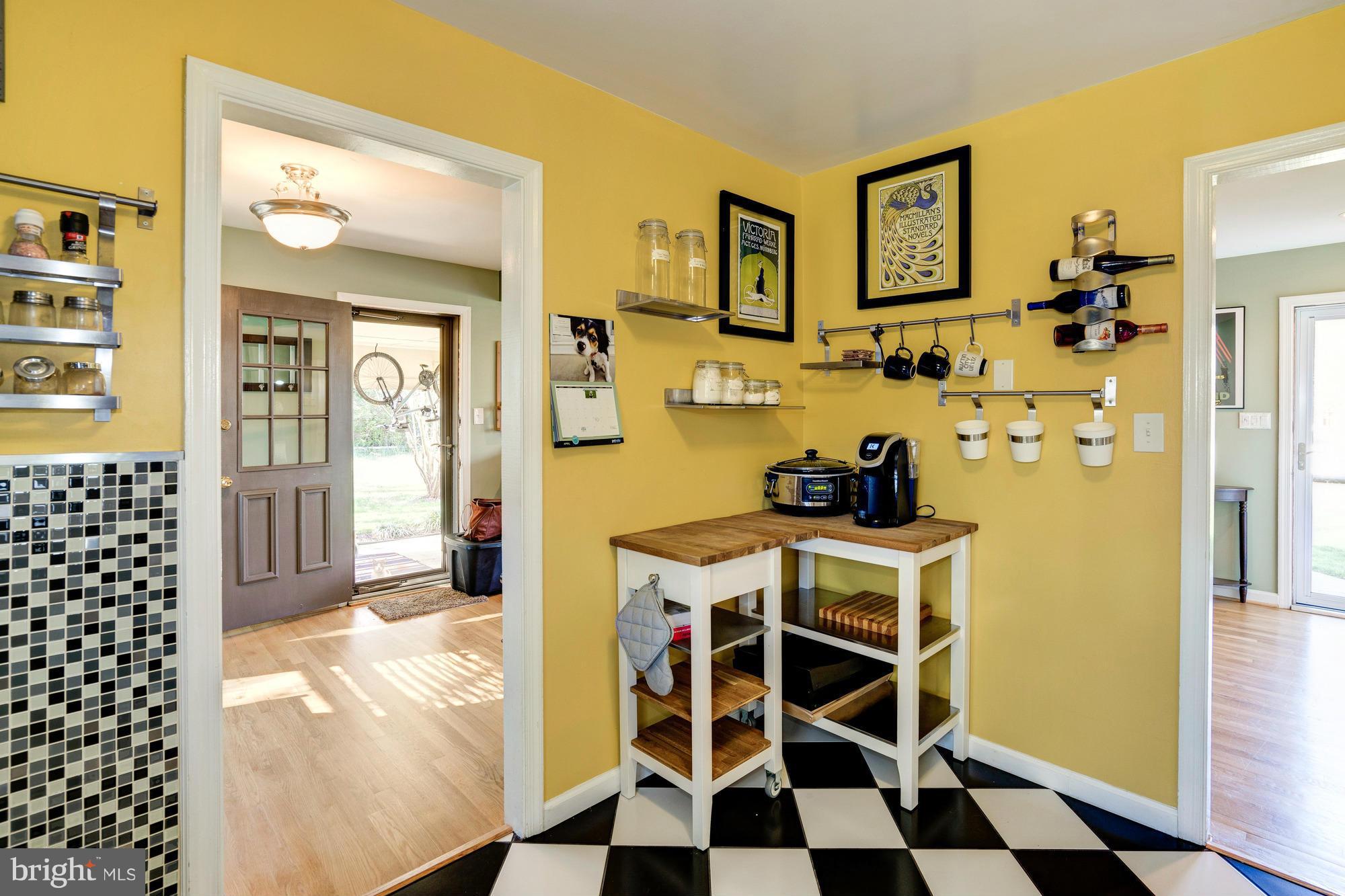 LYNBROOK - Residential