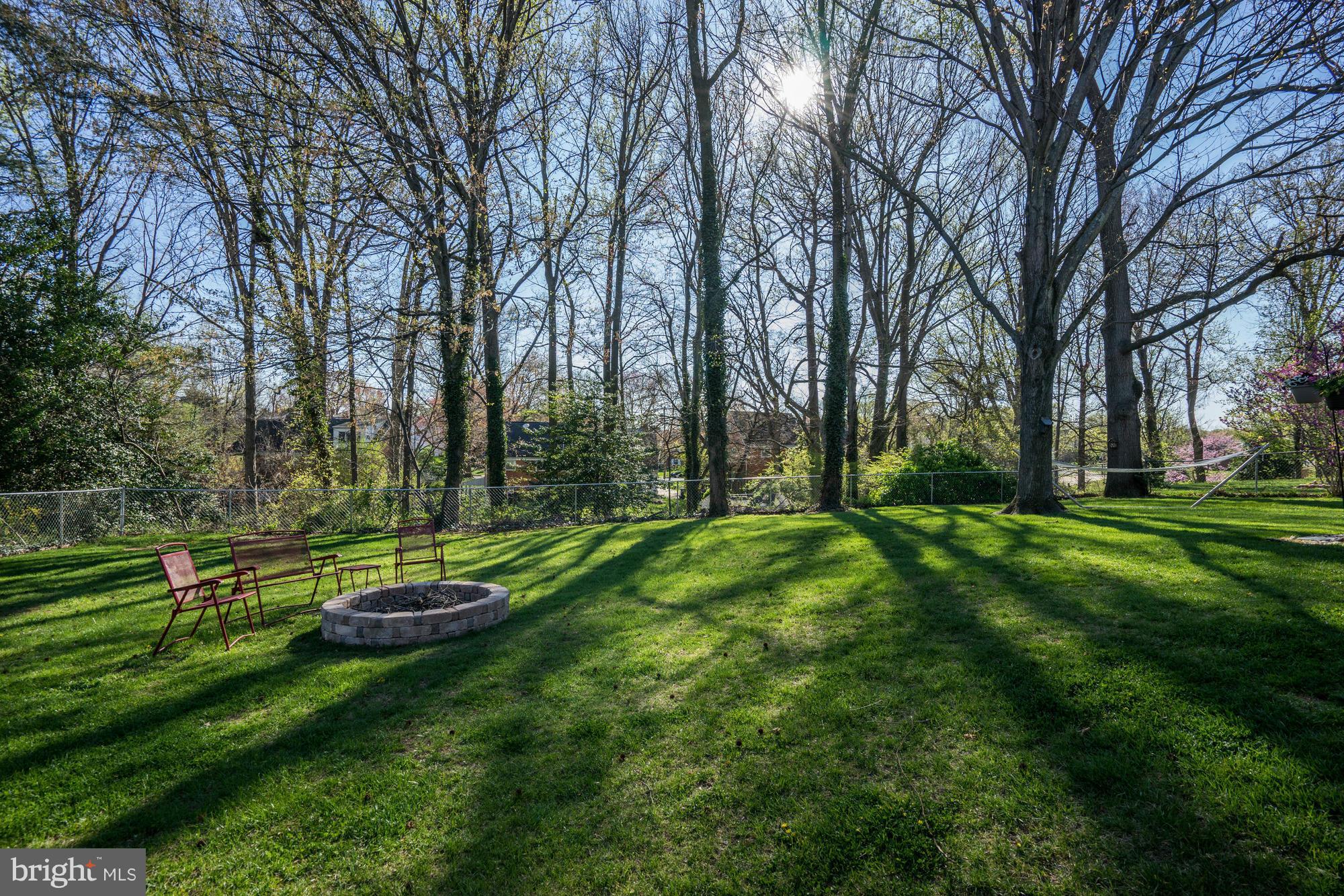 LYNBROOK - Residential