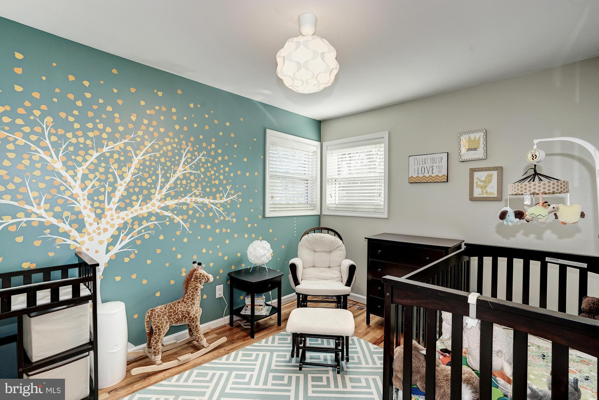 LYNBROOK - Residential