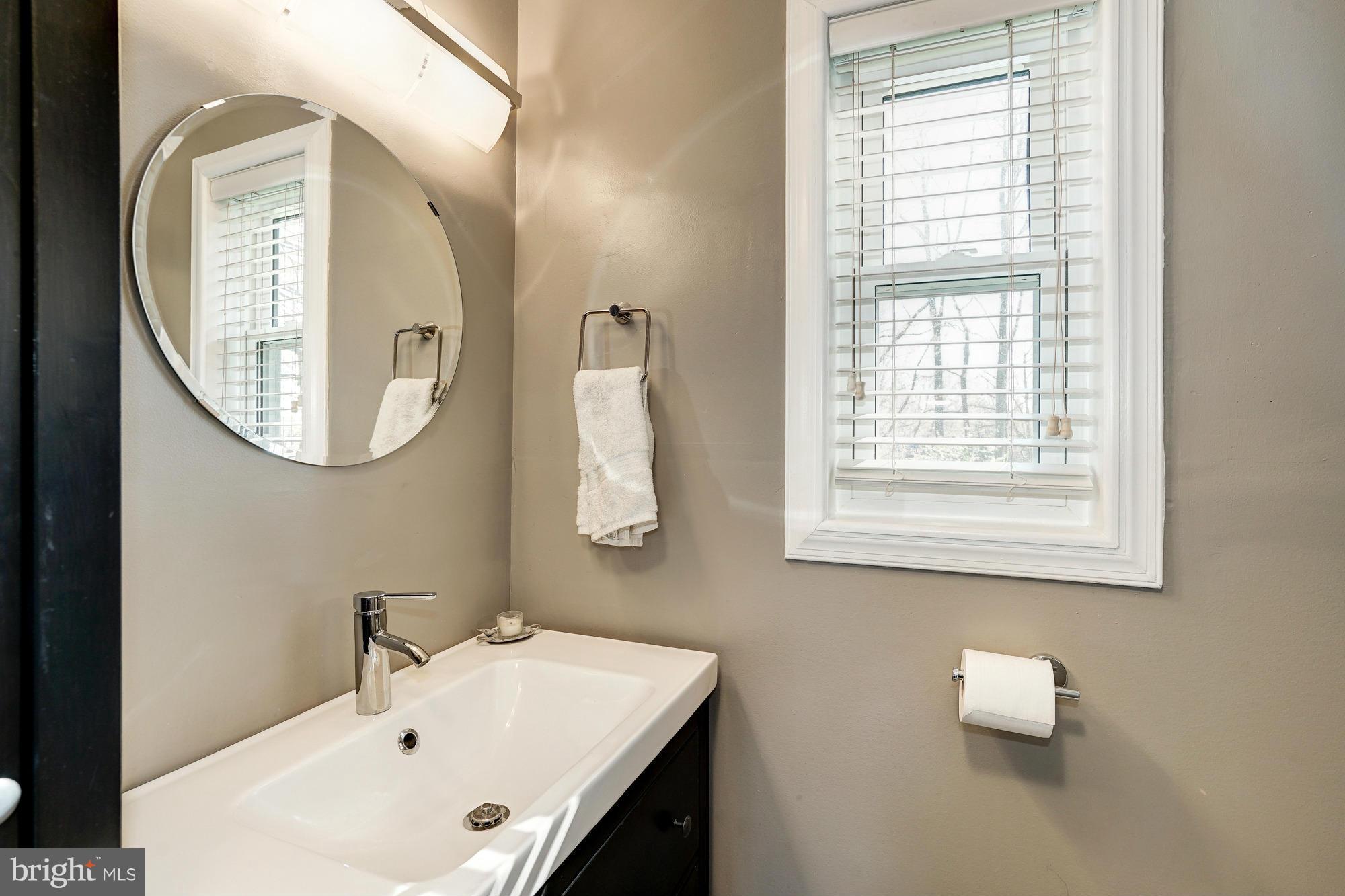 LYNBROOK - Residential