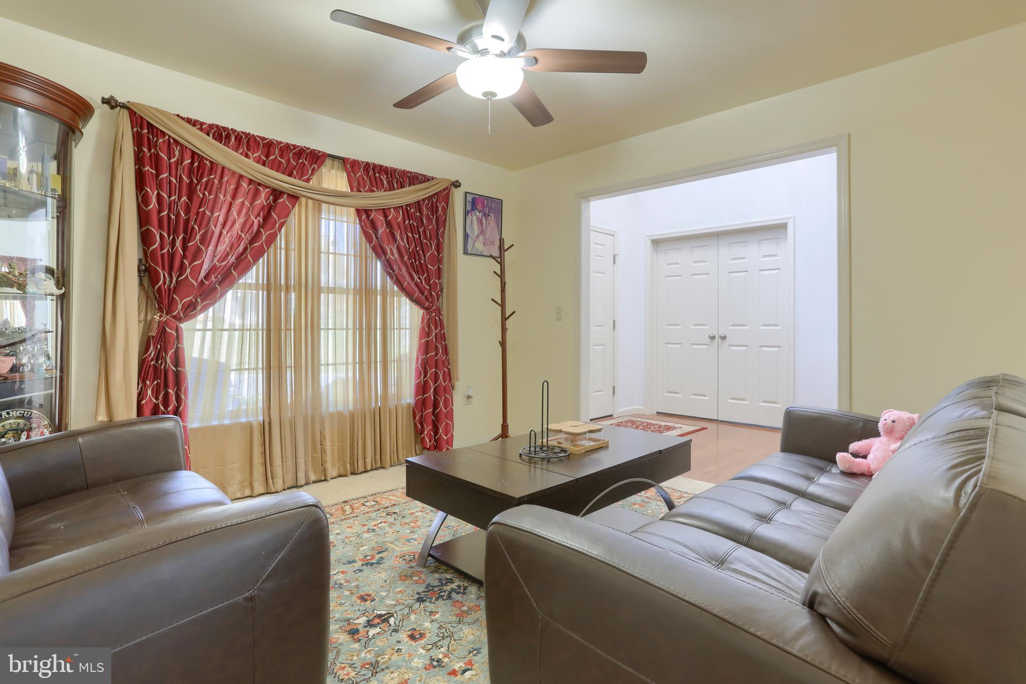 NARROW'S GLEN - Residential