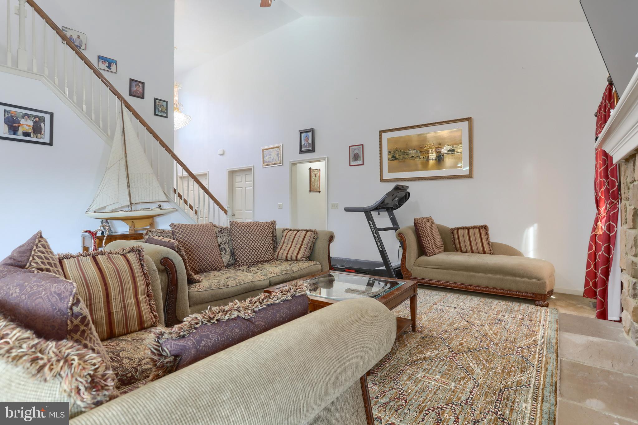 NARROW'S GLEN - Residential