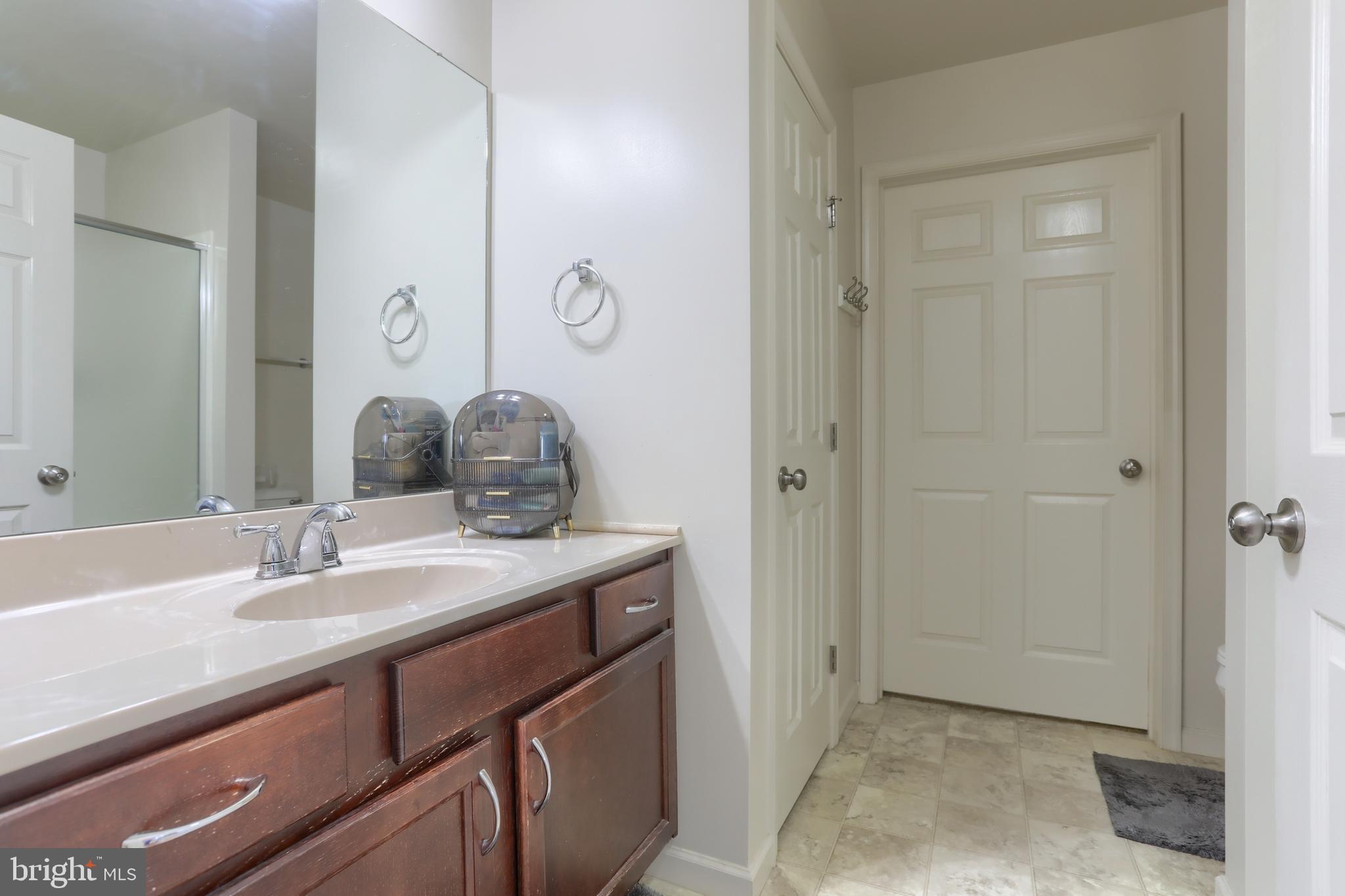 NARROW'S GLEN - Residential