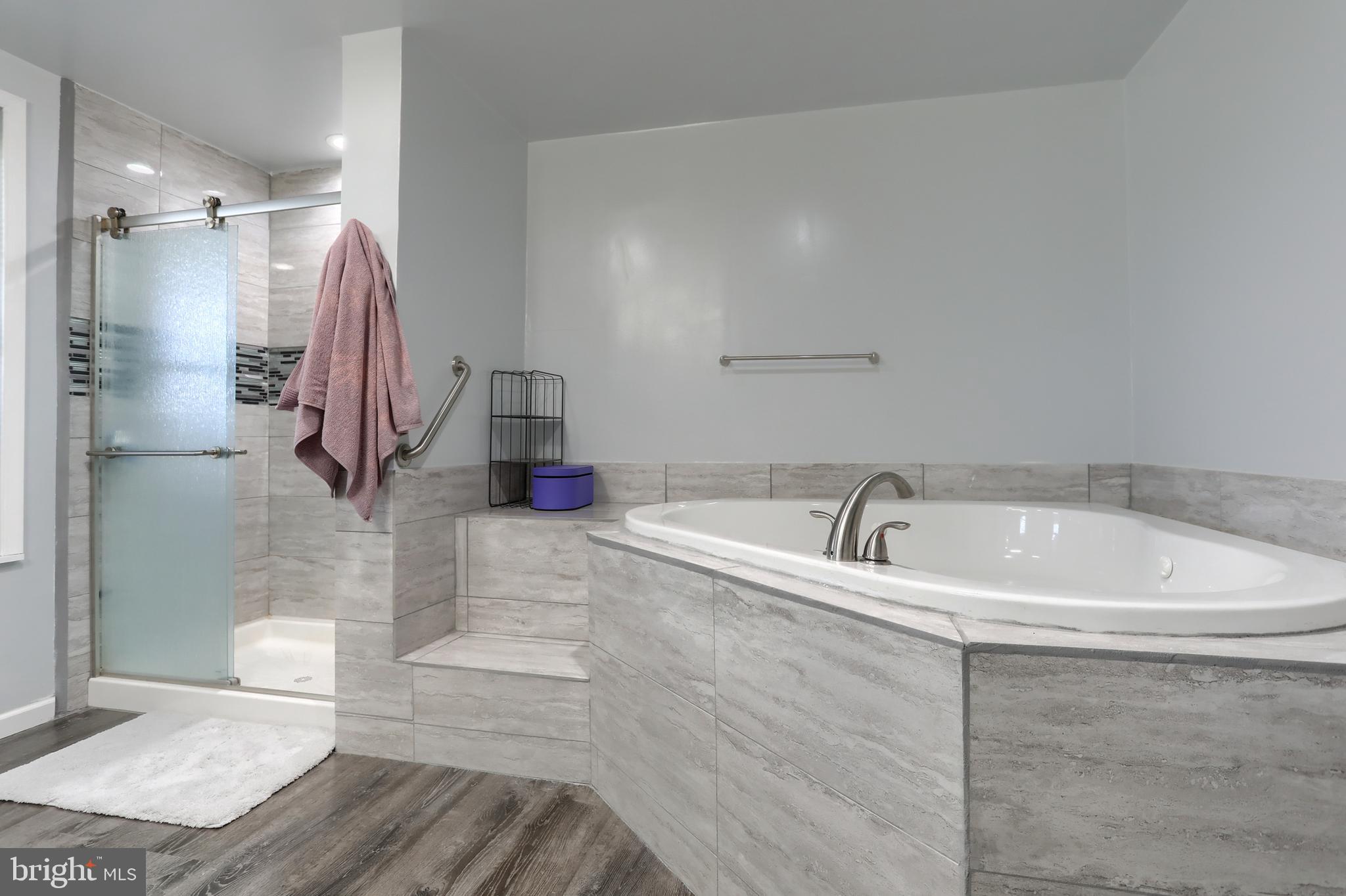 NARROW'S GLEN - Residential