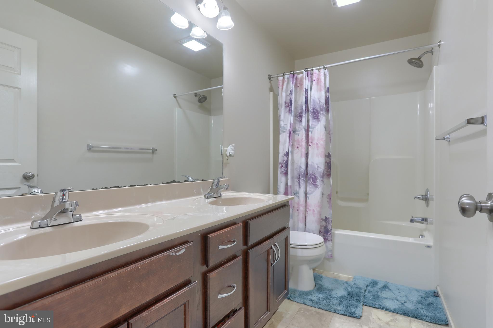 NARROW'S GLEN - Residential