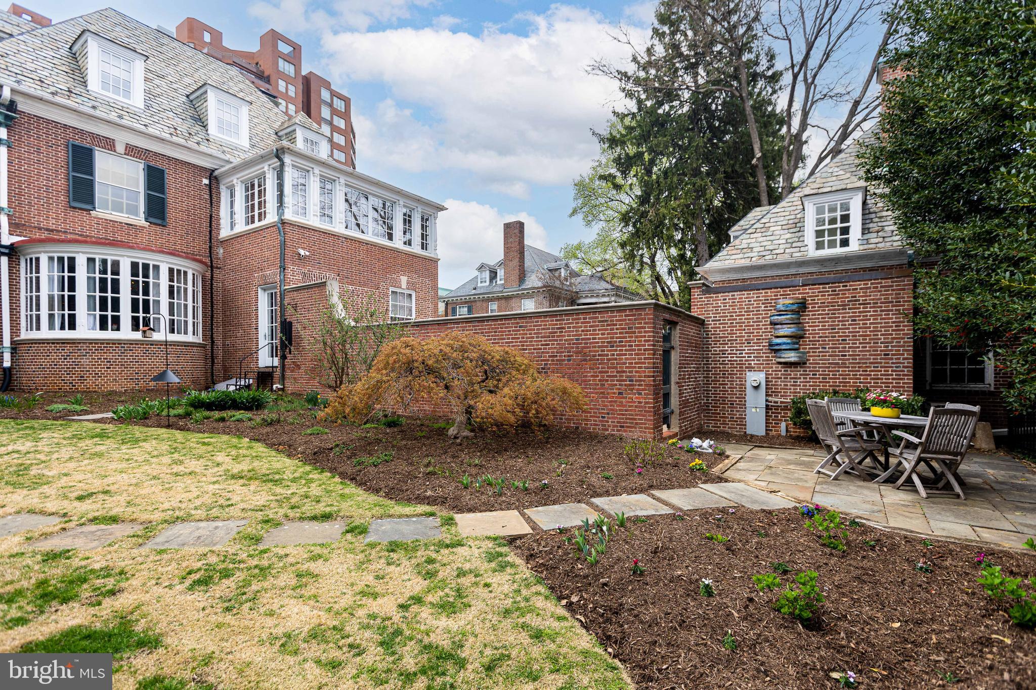 GUILFORD - Residential