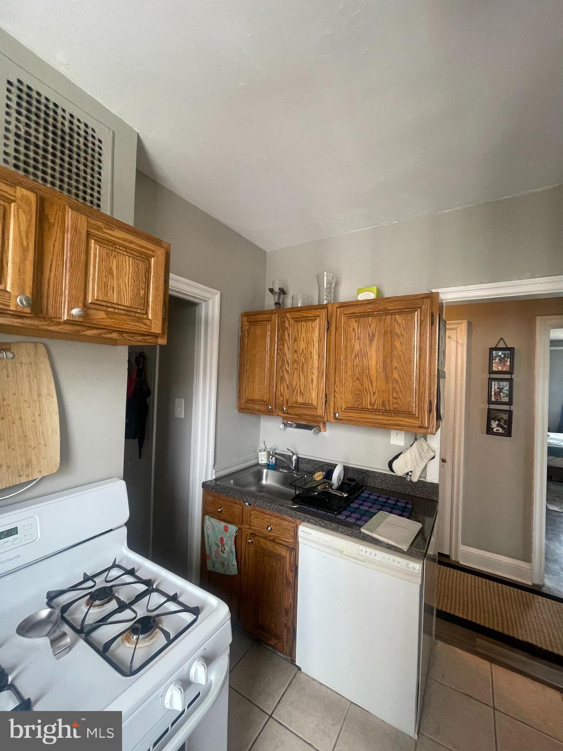 RITTENHOUSE SQUARE - Residential Lease