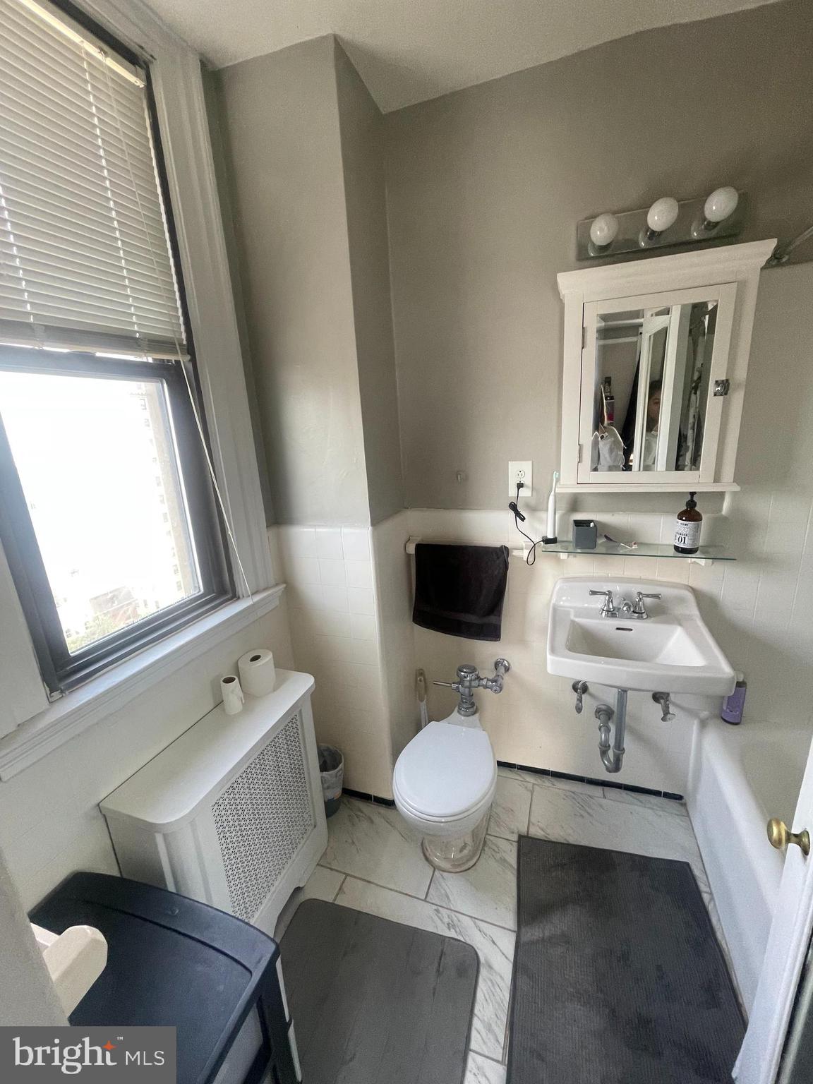RITTENHOUSE SQUARE - Residential Lease
