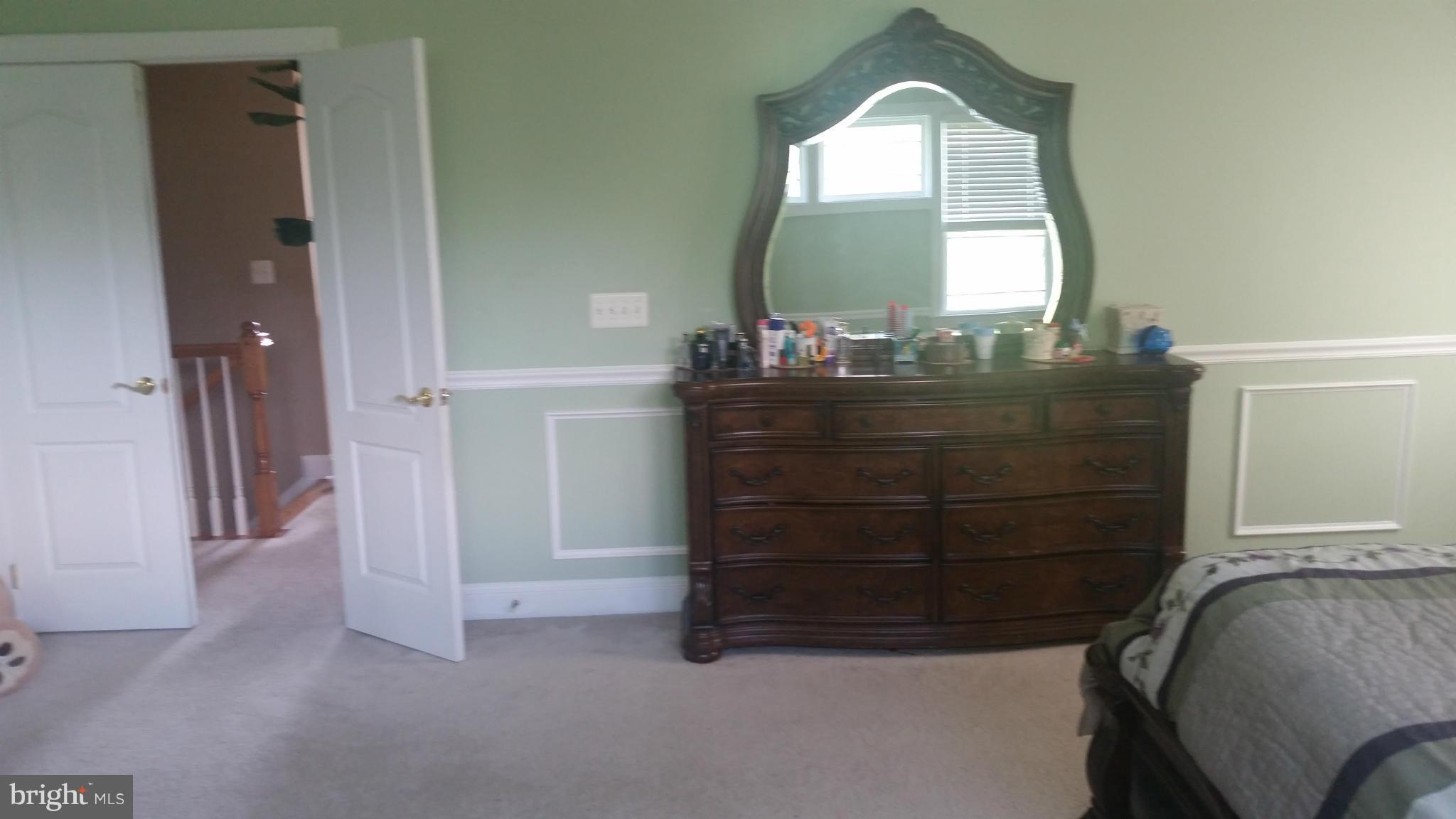 LAUREL HILL LANDBAY - Residential Lease