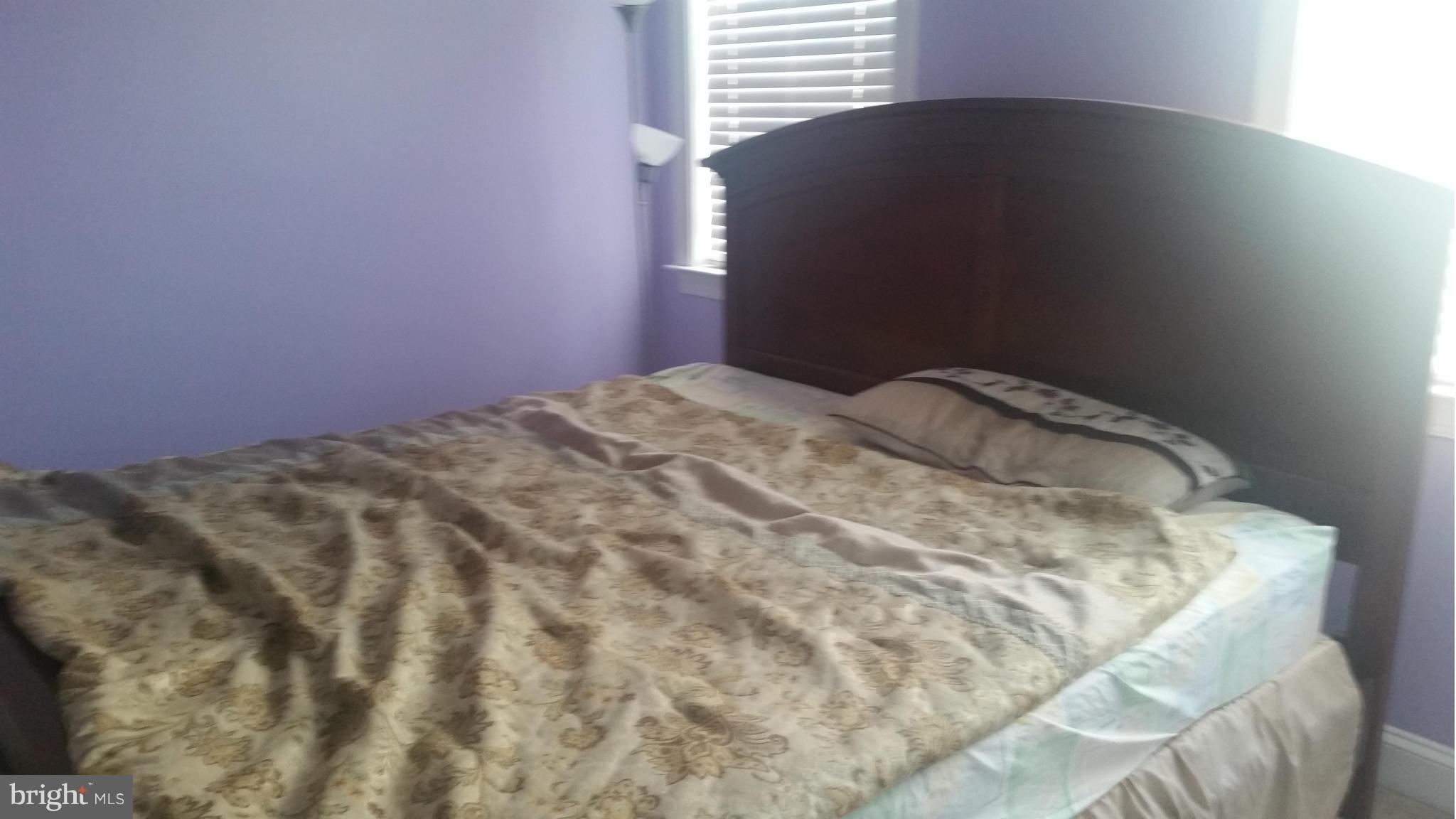 LAUREL HILL LANDBAY - Residential Lease