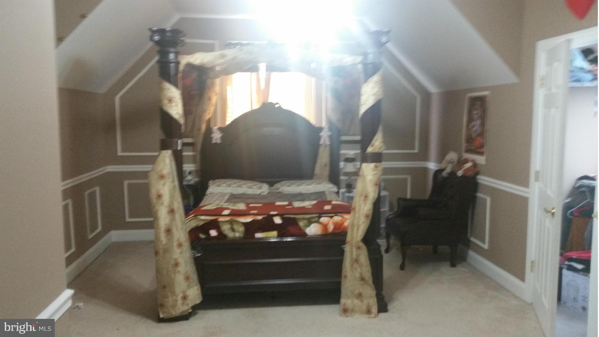 LAUREL HILL LANDBAY - Residential Lease