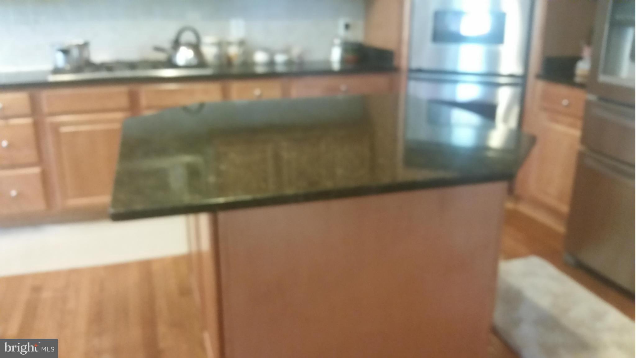 LAUREL HILL LANDBAY - Residential Lease