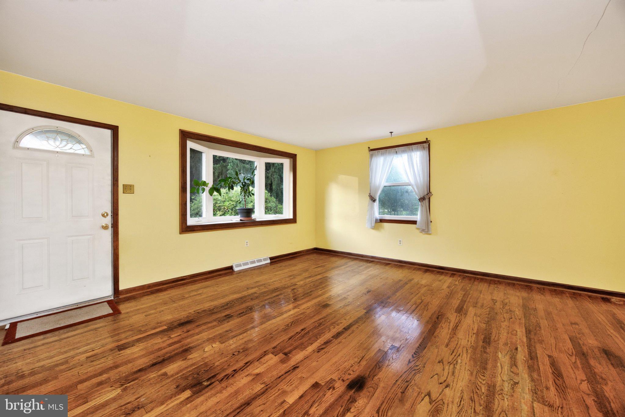 725 SUSAN DRIVE