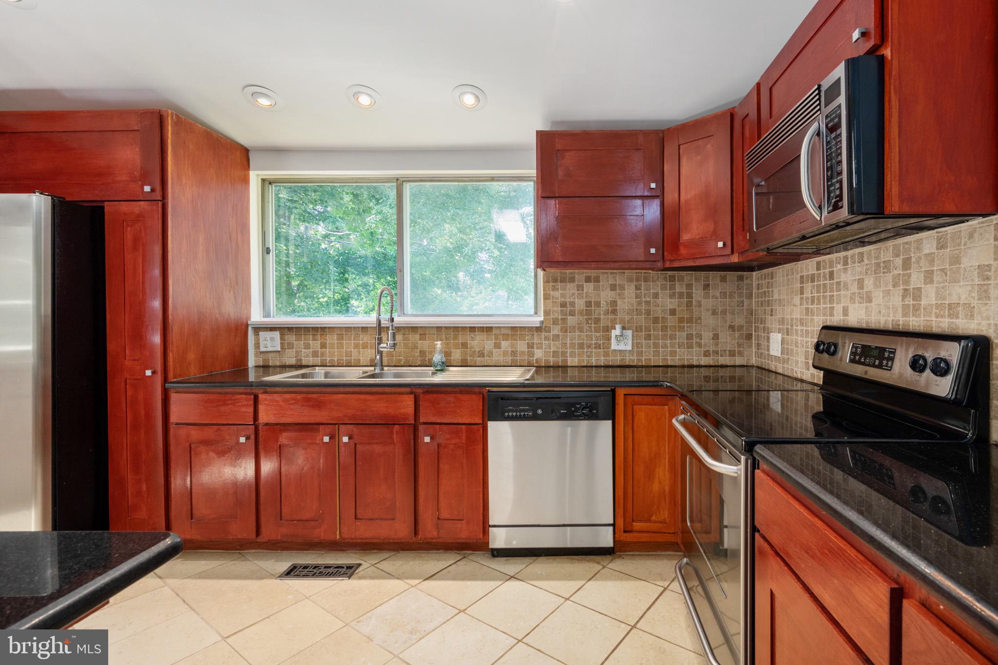 SULGRAVE MANOR - Residential