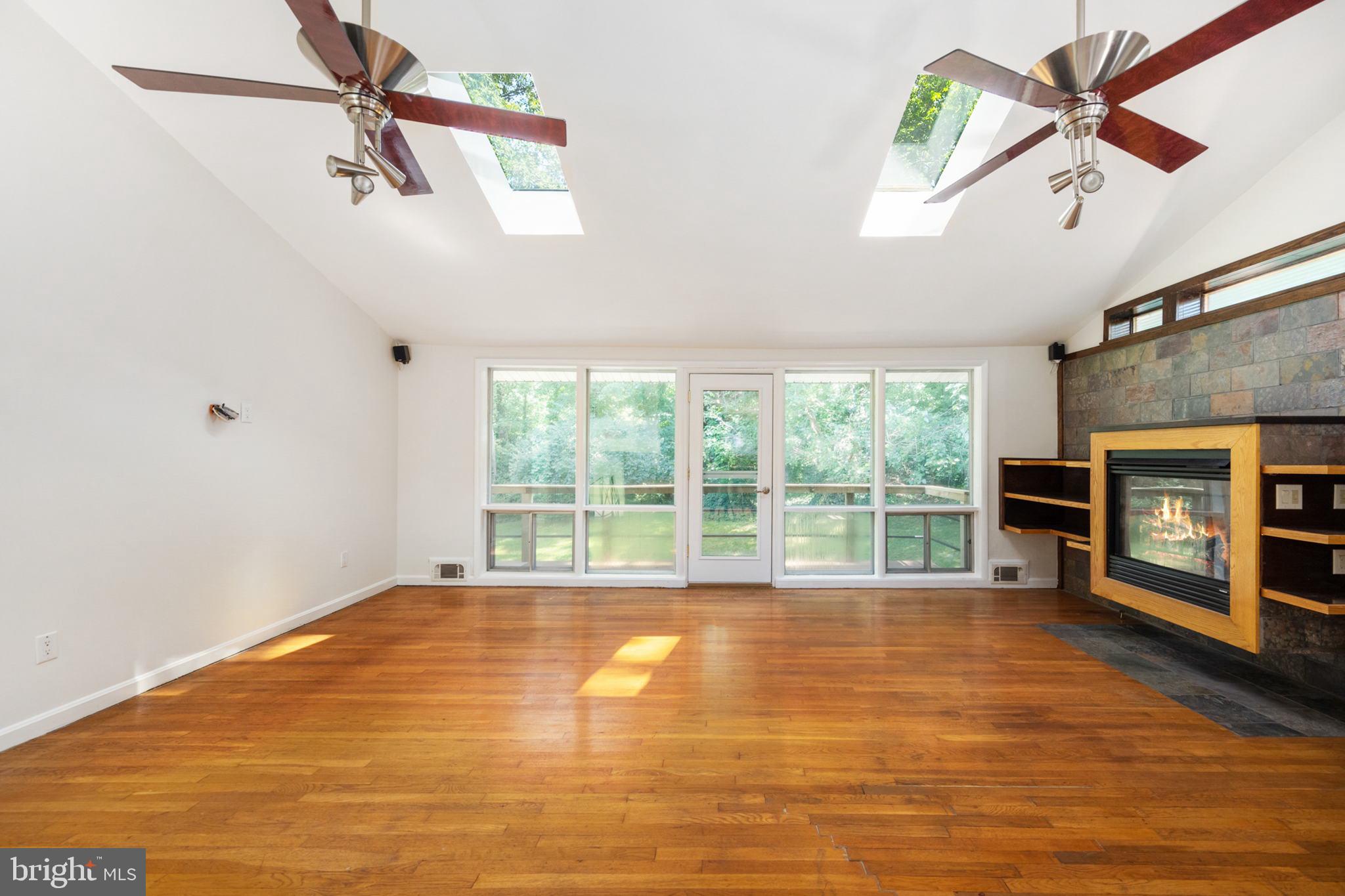 SULGRAVE MANOR - Residential