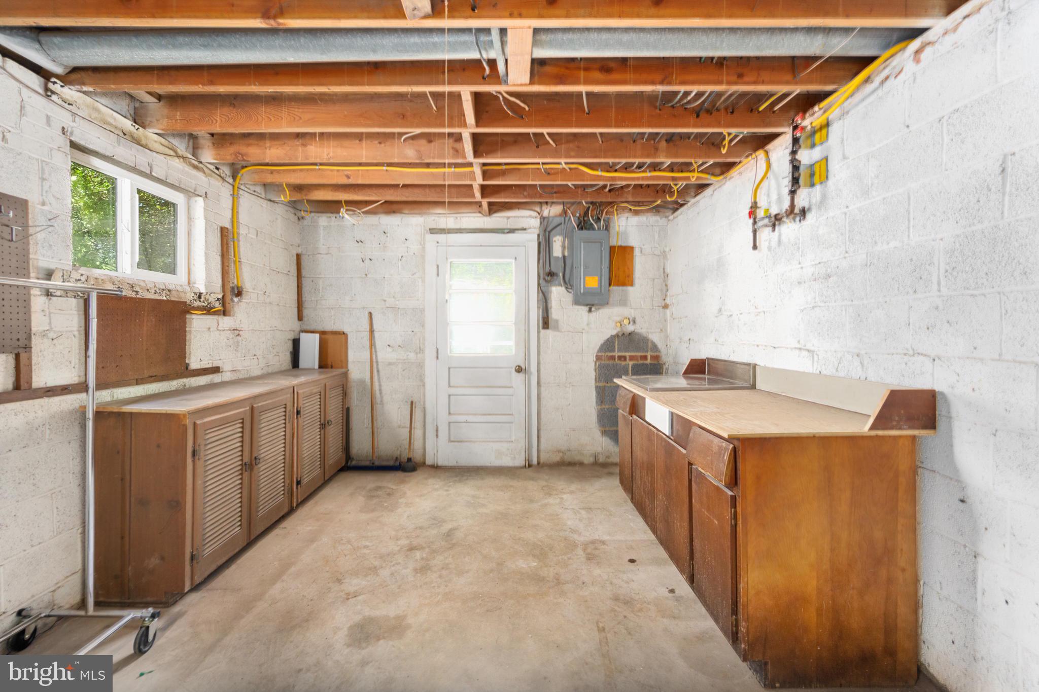 SULGRAVE MANOR - Residential