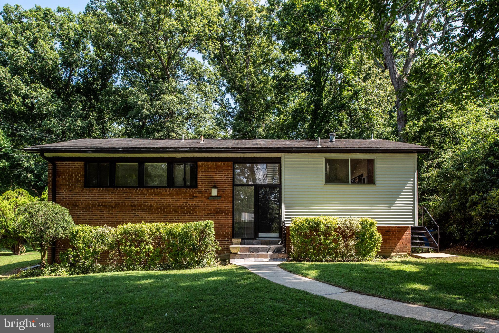 SULGRAVE MANOR - Residential