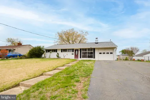 6407 Rose Hill Drive, Alexandria, VA MLS: VAFX2233786
