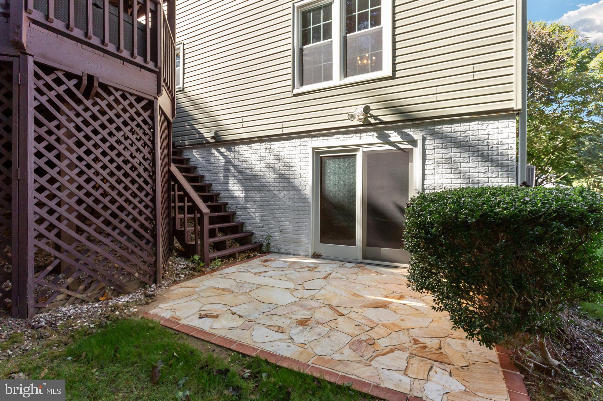 WARFIELDS RANGE - Residential