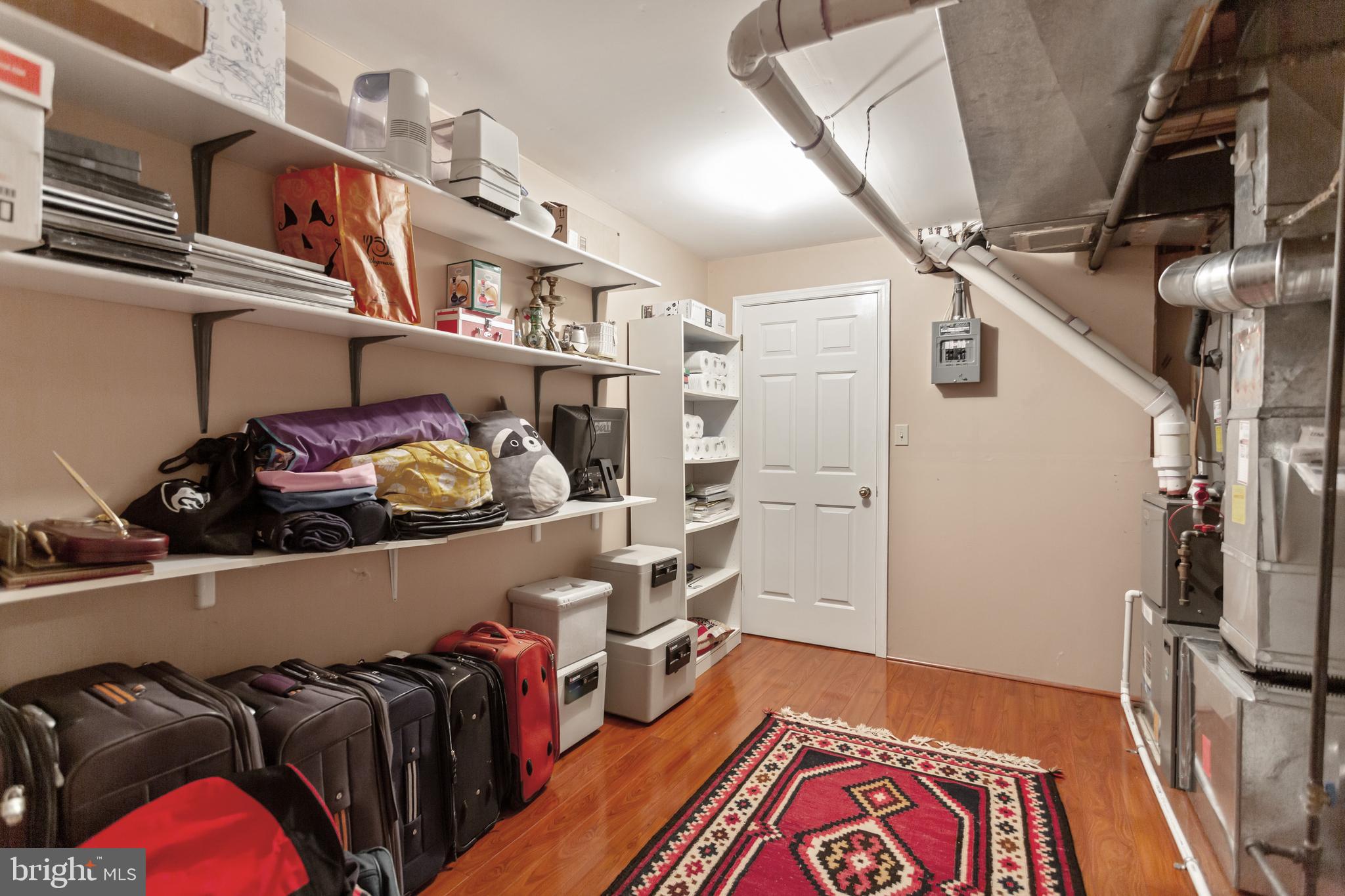 WARFIELDS RANGE - Residential