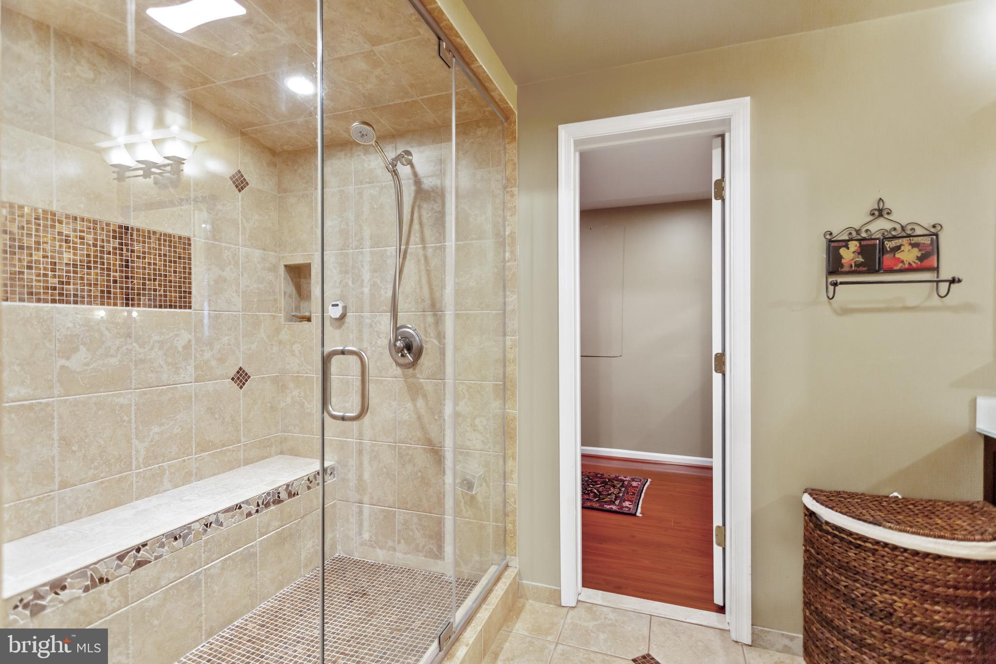 WARFIELDS RANGE - Residential