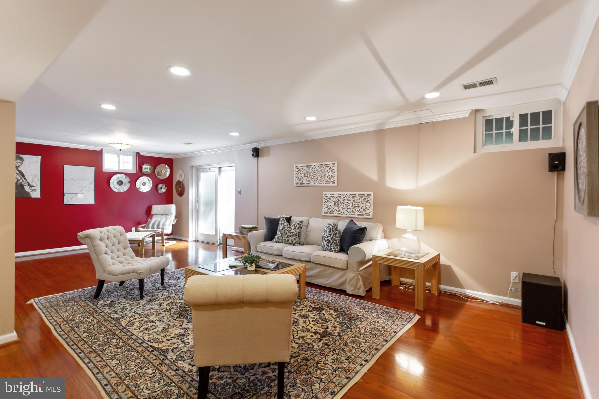 WARFIELDS RANGE - Residential