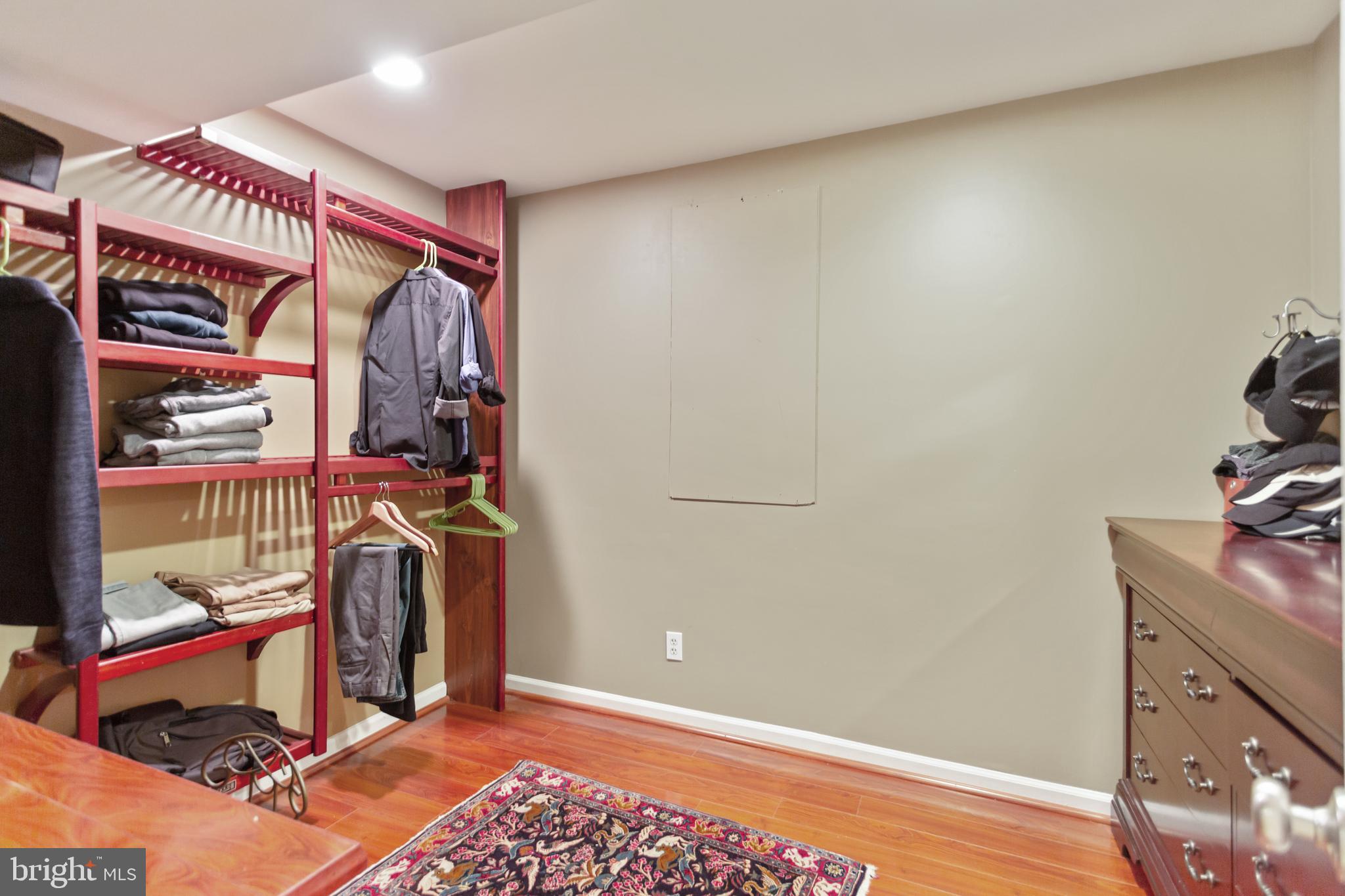 WARFIELDS RANGE - Residential