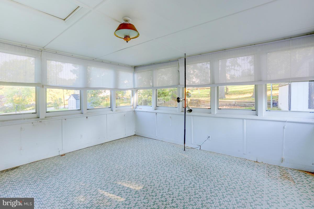 WOODLAWN HEIGHTS - Residential