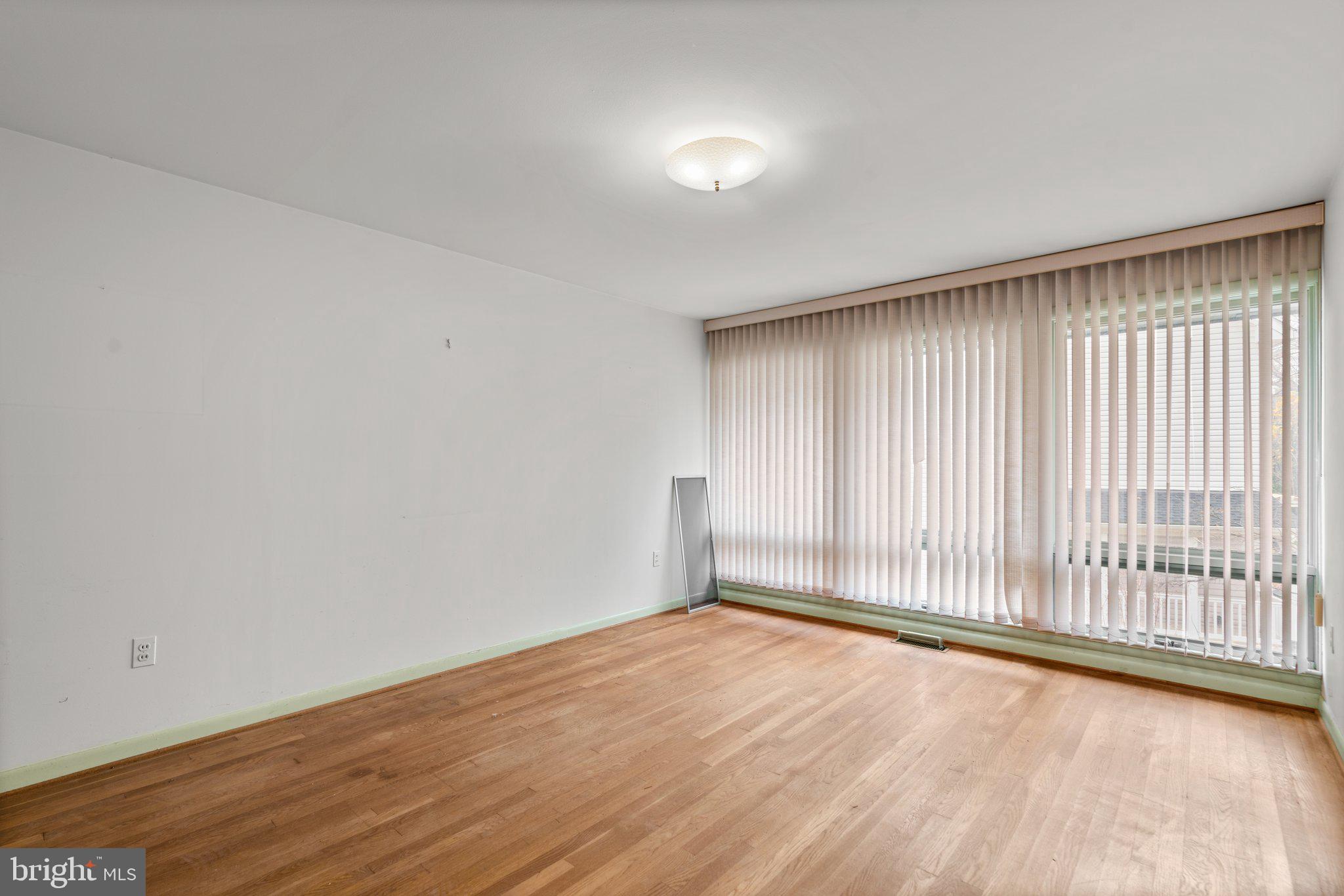 MANOR PARK - Residential