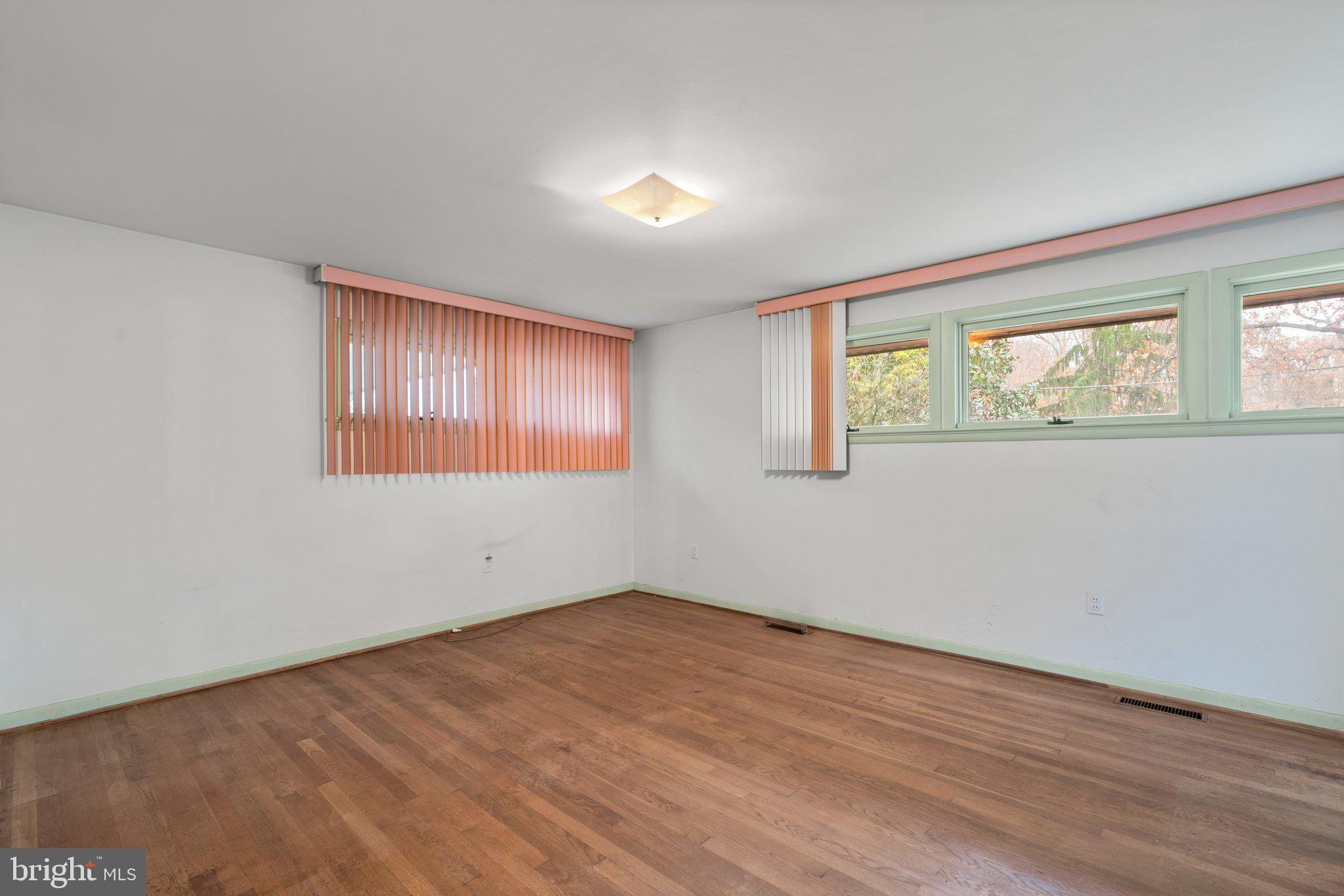 MANOR PARK - Residential