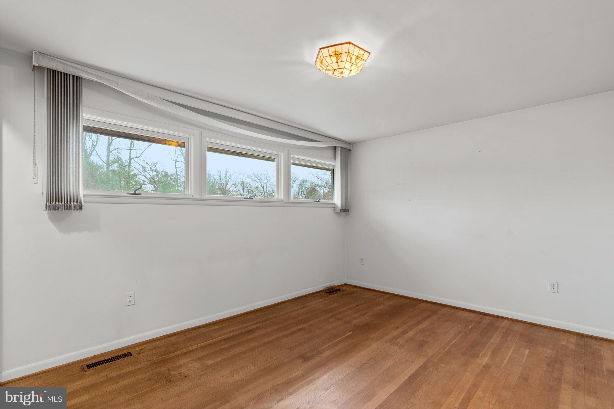 MANOR PARK - Residential