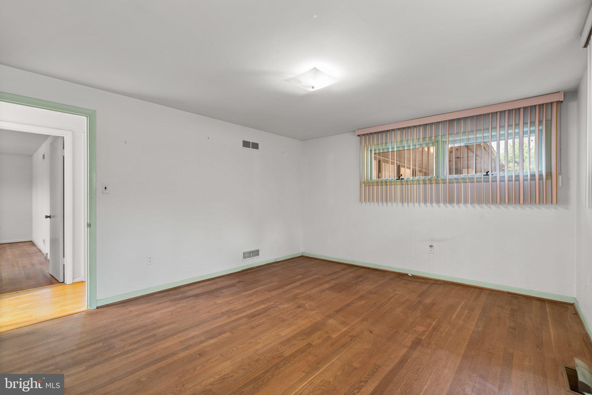 MANOR PARK - Residential