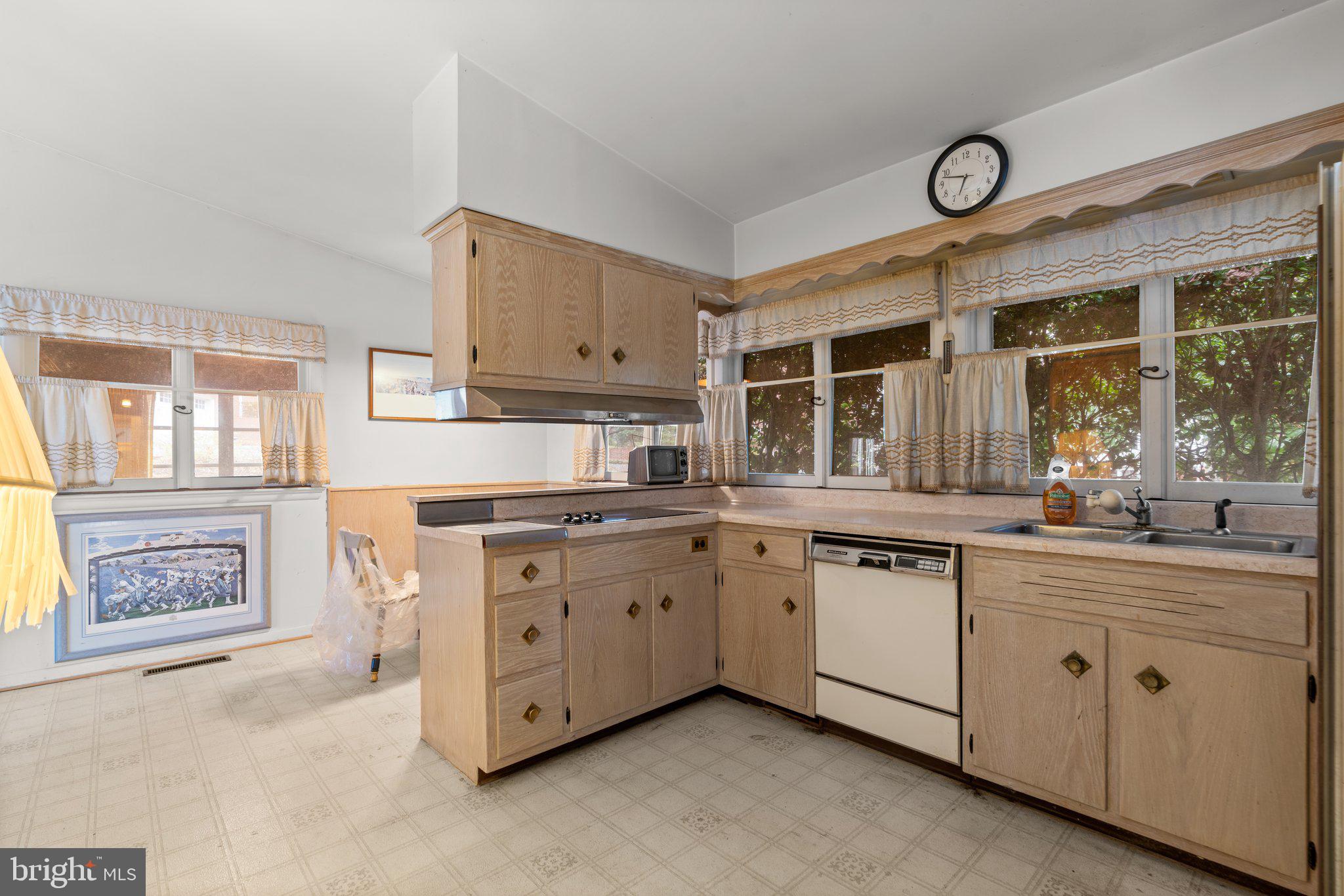 MANOR PARK - Residential