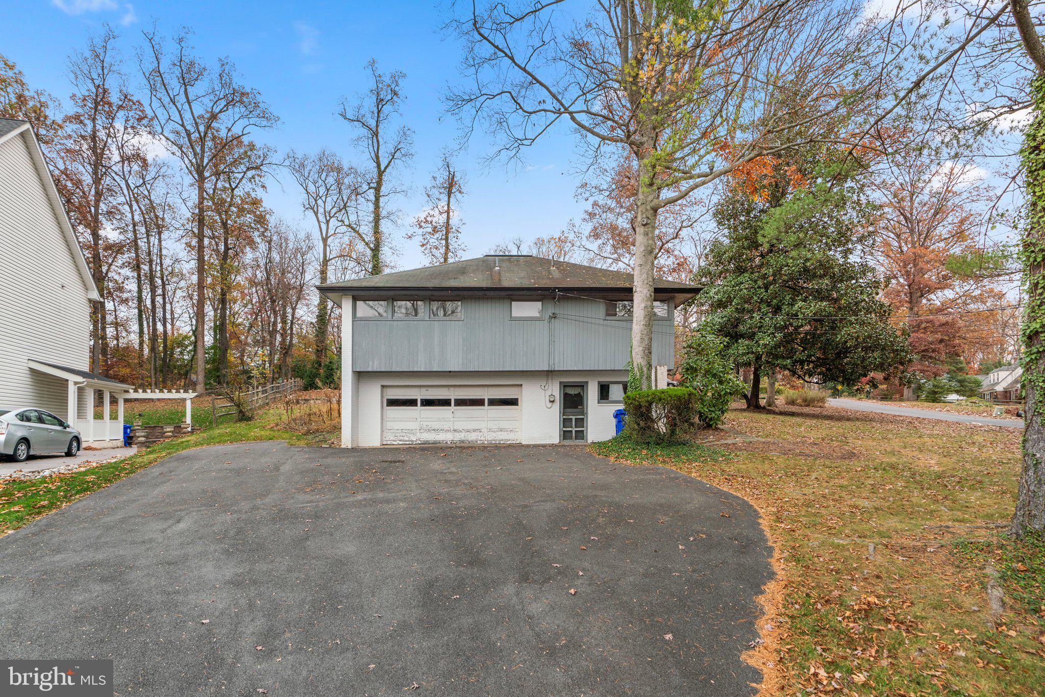 MANOR PARK - Residential