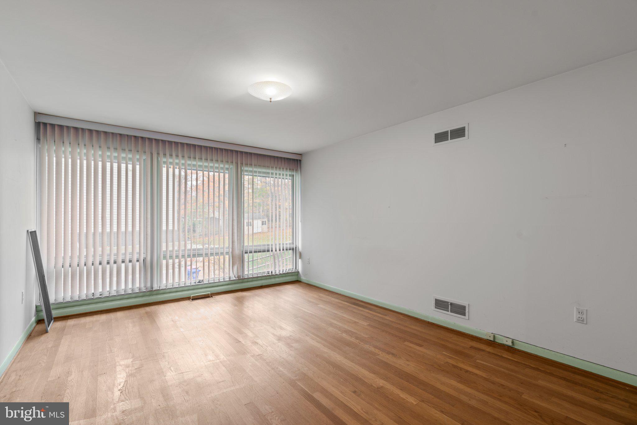 MANOR PARK - Residential