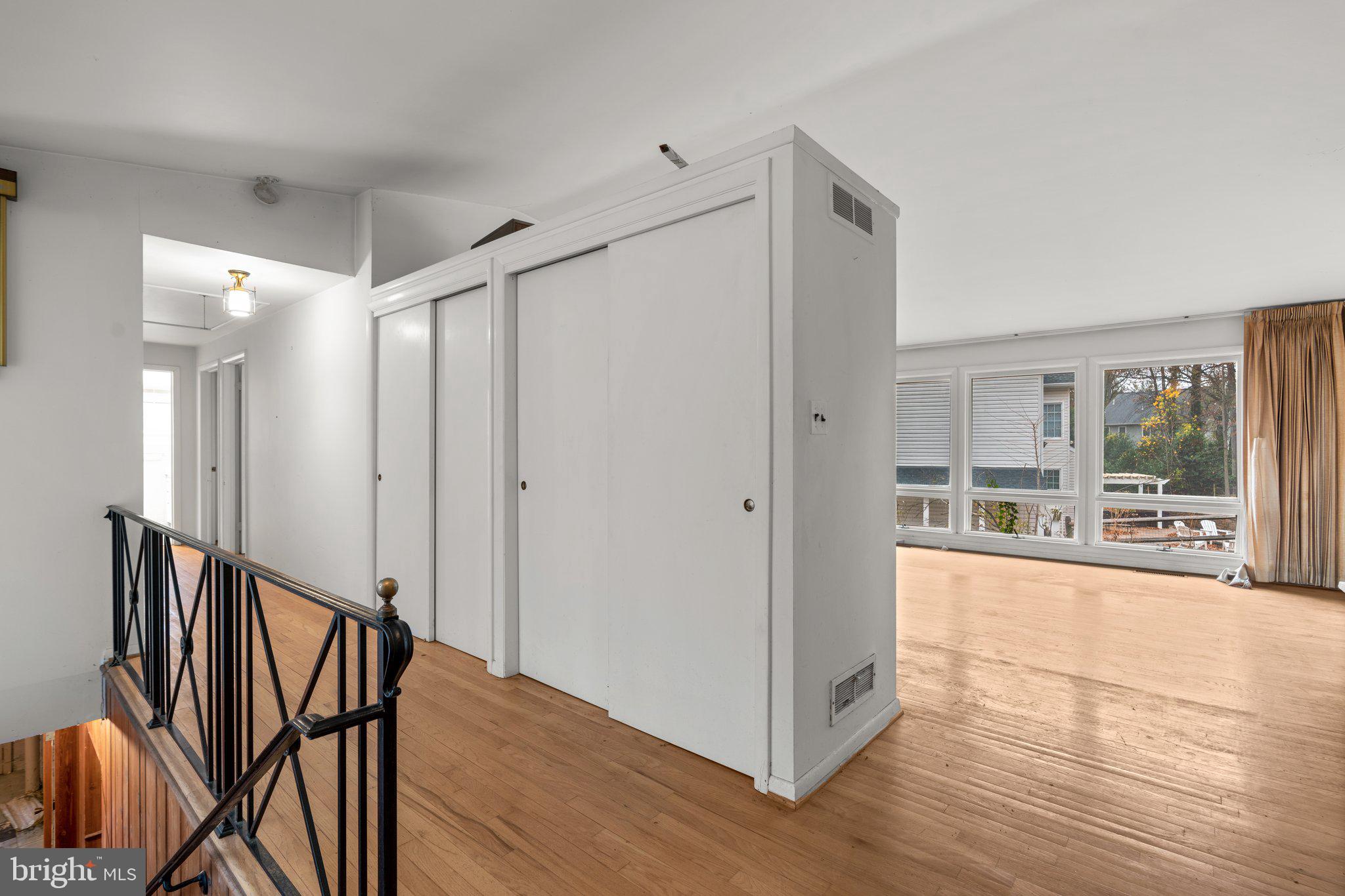 MANOR PARK - Residential