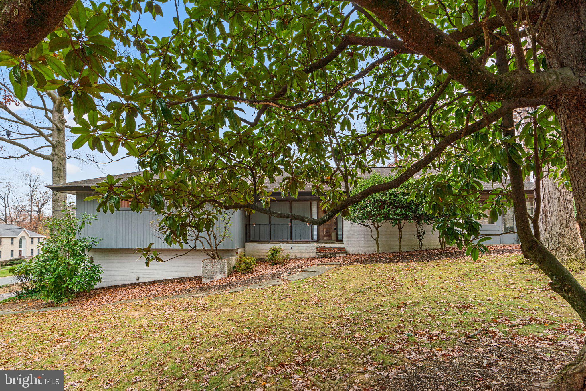 MANOR PARK - Residential