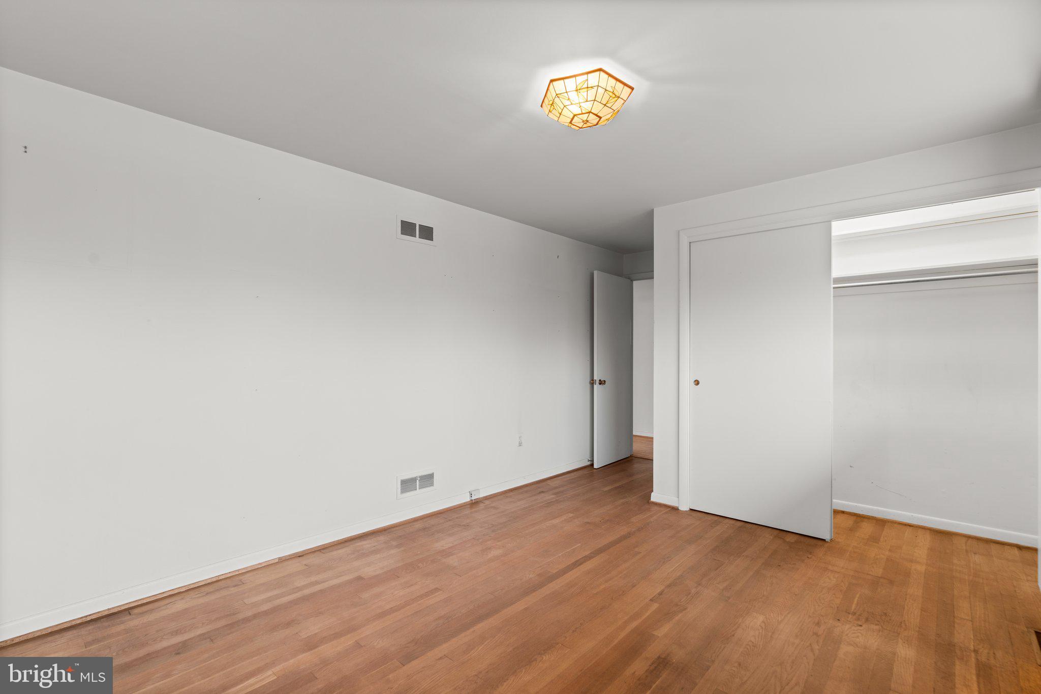 MANOR PARK - Residential