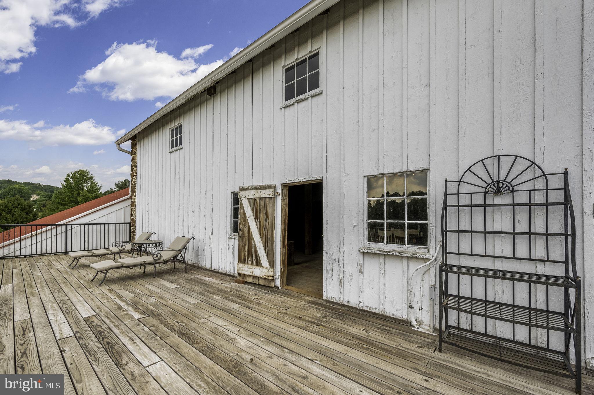 PICKERING HILL - Residential