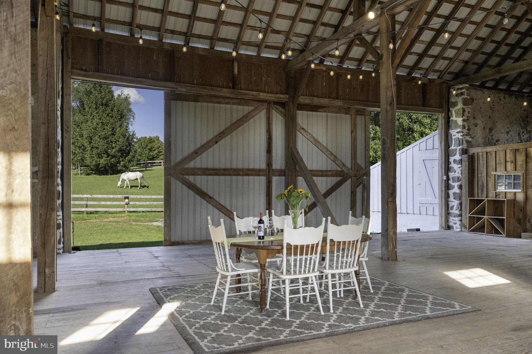 PICKERING HILL - Residential