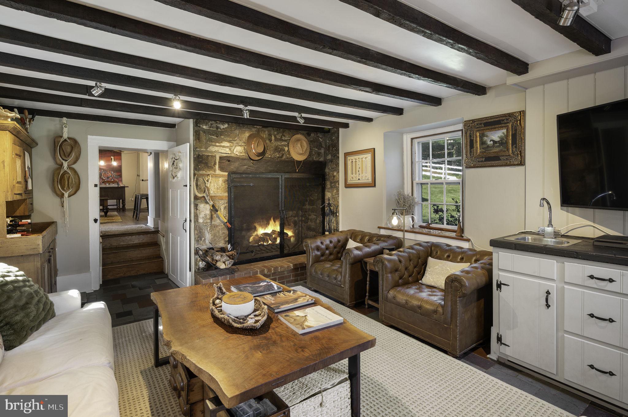 PICKERING HILL - Residential