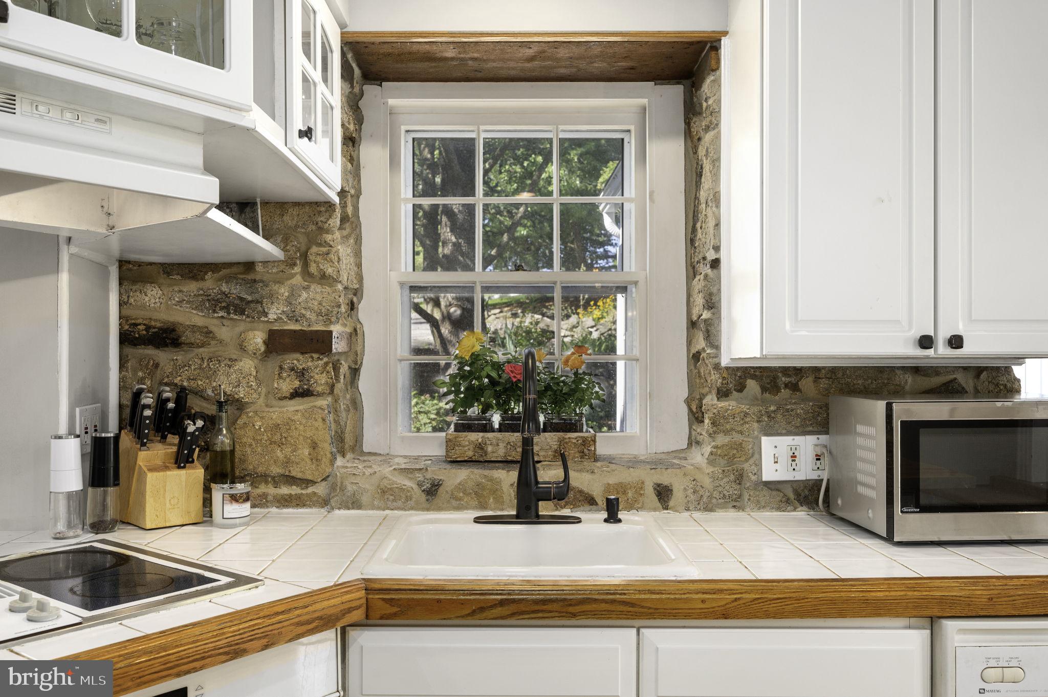 PICKERING HILL - Residential