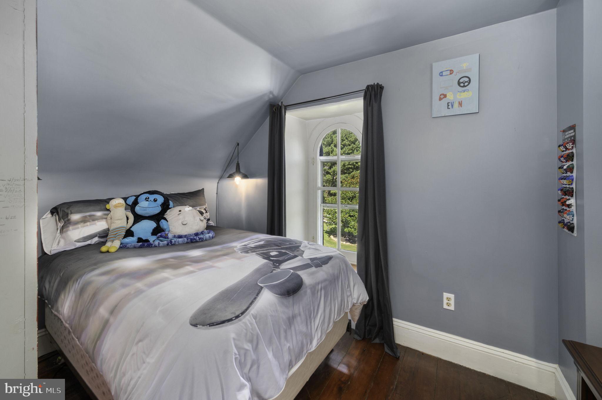 PICKERING HILL - Residential