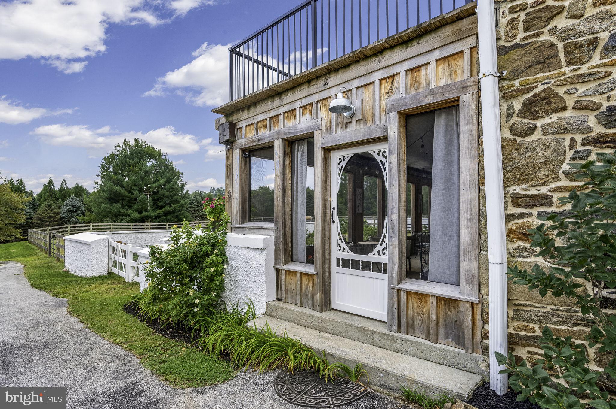 PICKERING HILL - Residential