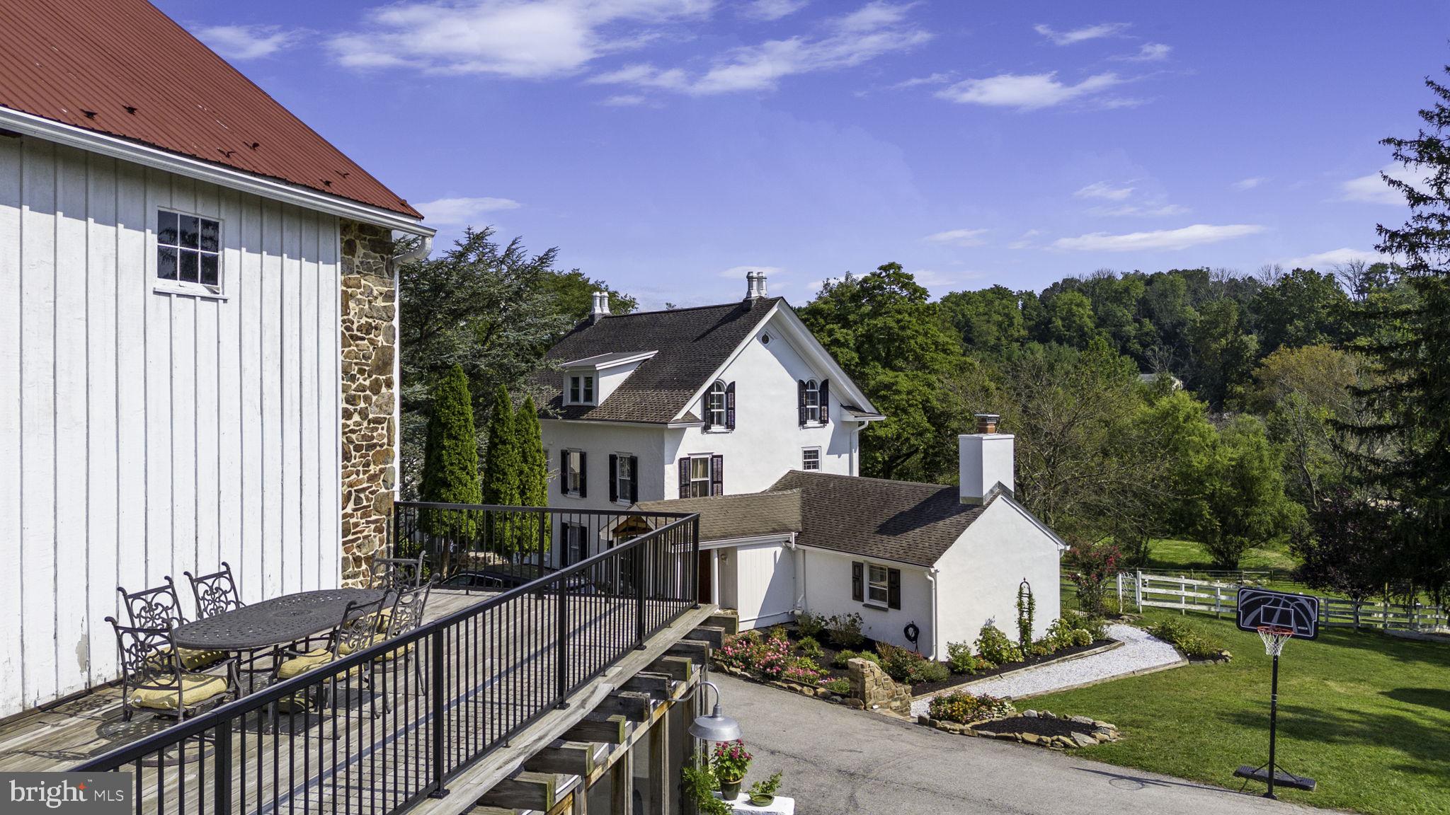 PICKERING HILL - Residential