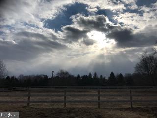 PICKERING HILL - Residential