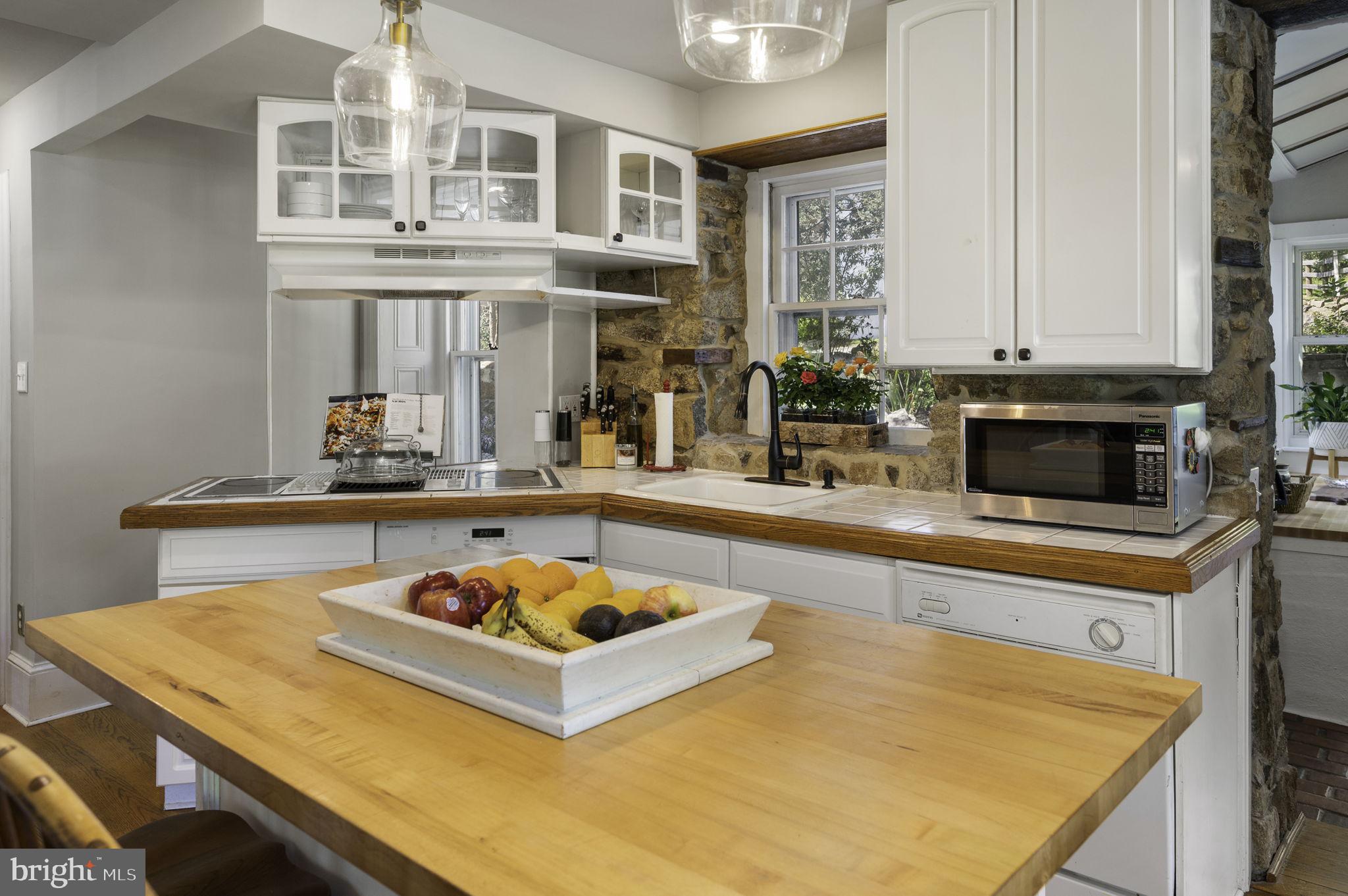 PICKERING HILL - Residential